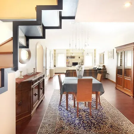Apartment Lion King