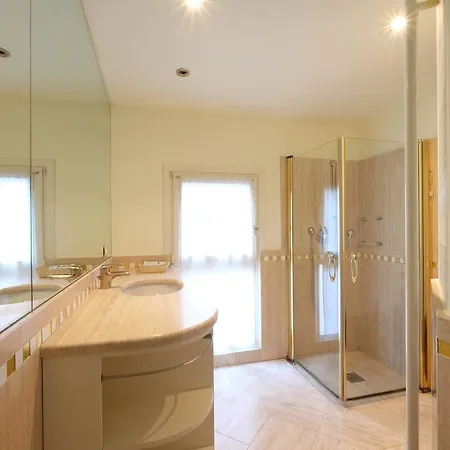 Lion King Apartment