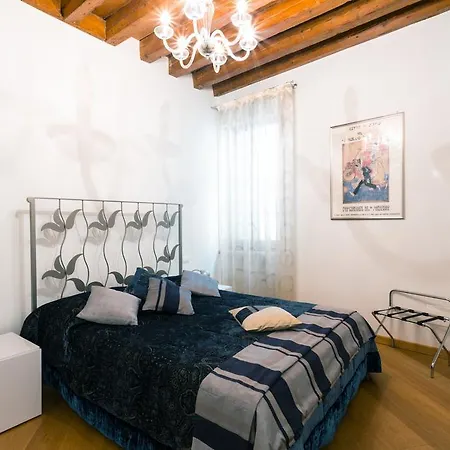 Lion King Apartment *